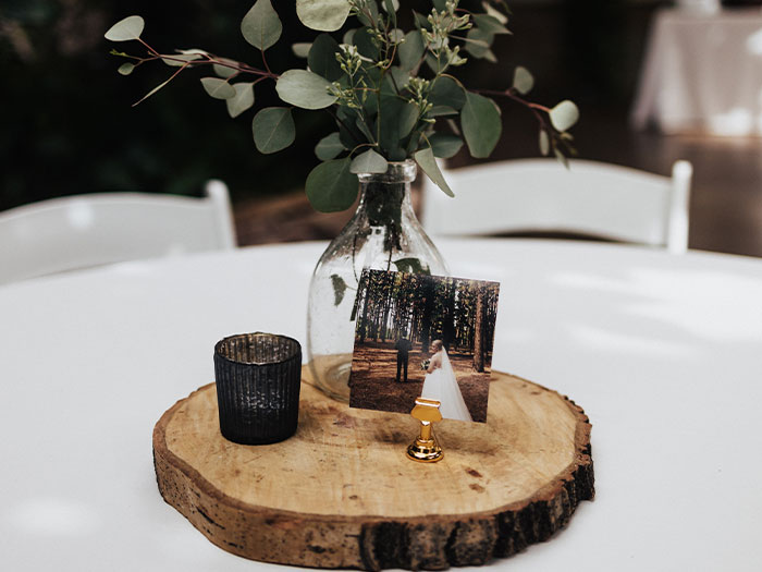 All About You Rentals - Wedding and Event Decor - Rustic Wood Slabs! I am  kind of a texture girl. Love this style🥰. www.allaboutyourentals.com # centerpieces #centerpiece #weddinginspirations #utahbrideandgroom #ut  #weddingrentals #eventrentals