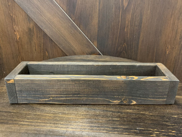 All About You Rentals - Wedding and Event Decor - Rustic Wood Slabs! I am  kind of a texture girl. Love this style🥰. www.allaboutyourentals.com # centerpieces #centerpiece #weddinginspirations #utahbrideandgroom #ut  #weddingrentals #eventrentals